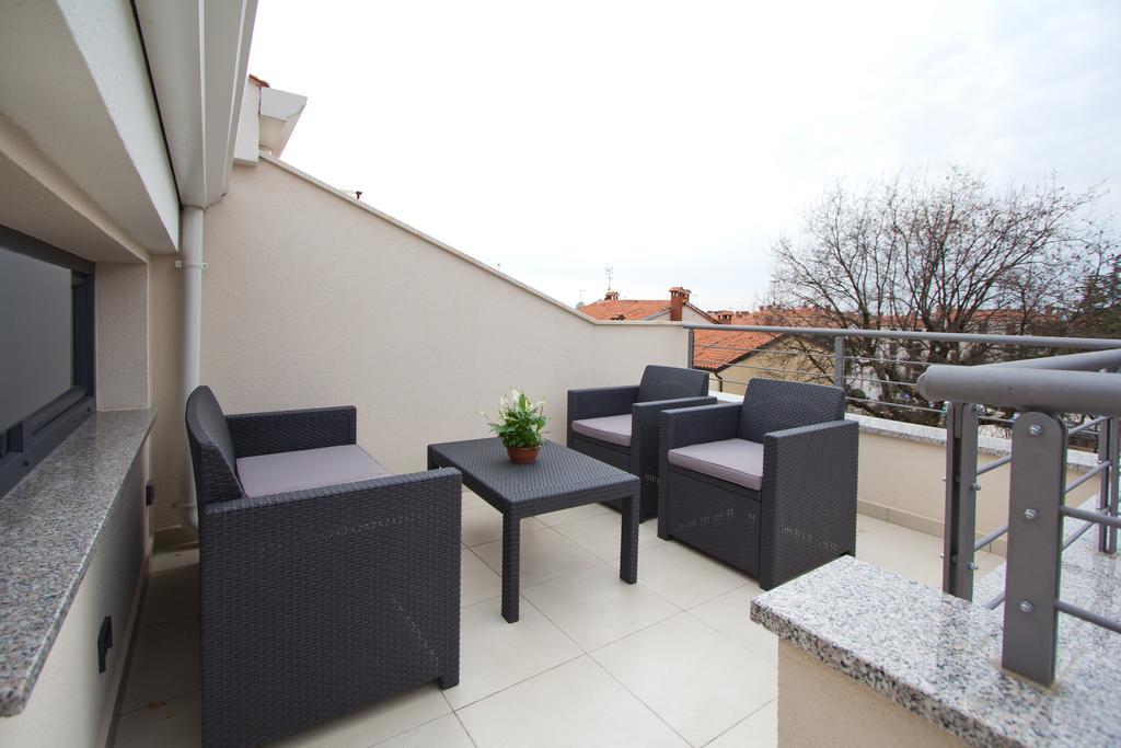 Apartments Adria Porec Exterior photo