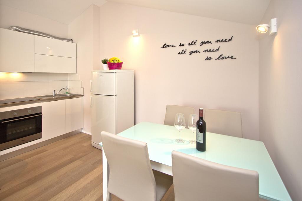 Apartments Adria Porec Exterior photo